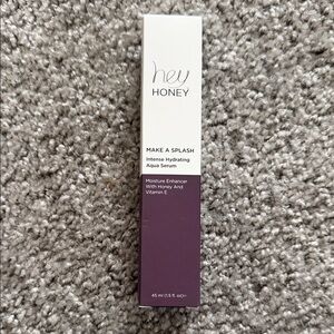 Hey Honey Make a Splash Intense Hydrating Aqua Serum - Purple and White